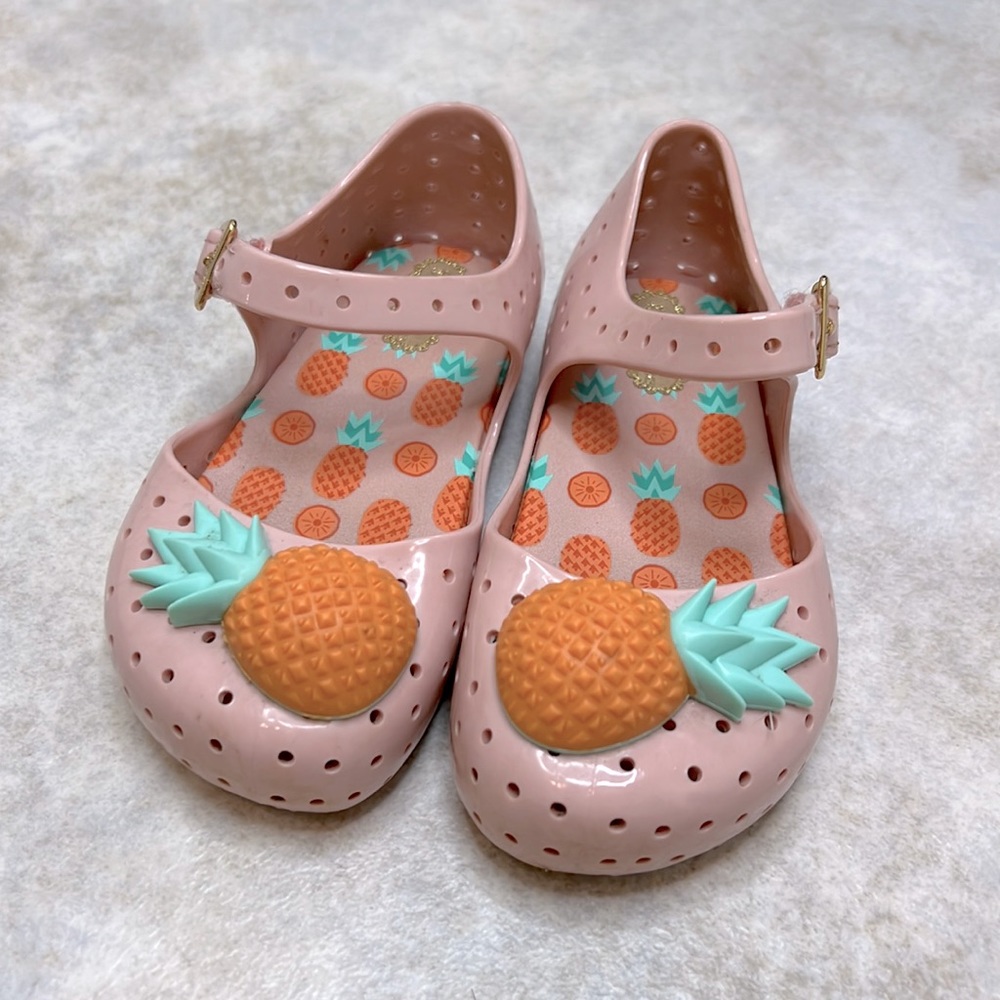 Mini Melissa pineapple 🍍 shoes in size 7
